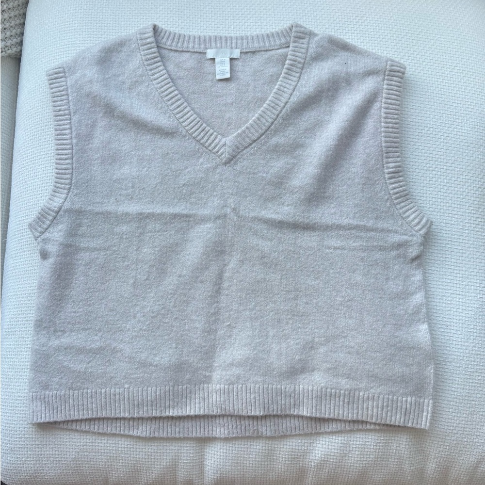 H&M Sleeveless V-Neck Sweater Vest - Light Cream